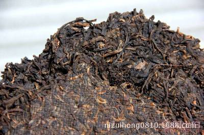 九十年代中茶铁饼绿印357克生饼 陈年老生茶的艺术与价值